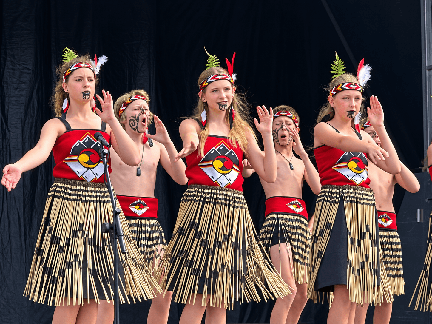 Arrowtown School kapa haka group performing